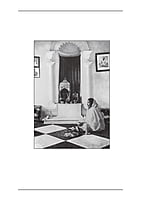 H288 Shri Maa Saradadevi Ke Charano Mein - 1 (श्रीमाँ सारदादेवी के चरणों में - प्रथम खण्ड)