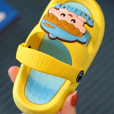 Boys' and Girls' Soft Sole Sandals Anti Slip Cartoon Cute Breathable Hole Shoes Cartoon Baby Sandals Flat Heels Boys' and Girls' Soft Sole Sandals Anti Slip Cartoon Cute Breathable Hole Shoes Cartoon Baby Sandals Flat Heels