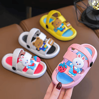 Boys' and Girls' Soft Sole Sandals Anti Slip Cartoon Cute Breathable Hole Shoes Cartoon Baby Sandals Flat Heels Boys' and Girls' Soft Sole Sandals Anti Slip Cartoon Cute Breathable Hole Shoes Cartoon Baby Sandals Flat Heels