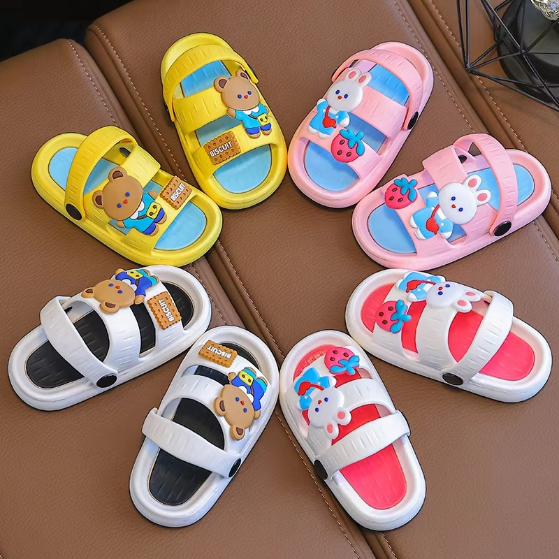 Boys' and Girls' Soft Sole Sandals Anti Slip Cartoon Cute Breathable Hole Shoes Cartoon Baby Sandals Flat Heels Boys' and Girls' Soft Sole Sandals Anti Slip Cartoon Cute Breathable Hole Shoes Cartoon Baby Sandals Flat Heels