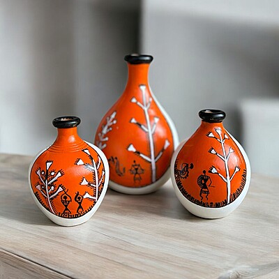 Handpainted Teracotta Vases White with Black Top Handpainted Teracotta Vases White with Black Top