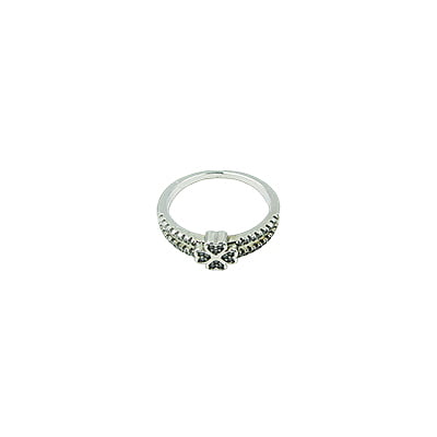 Stylish Finger Ring - Hearts Stylish Finger Ring - Hearts