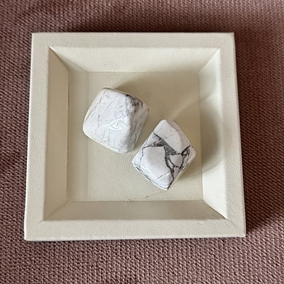Howlite Tumbles