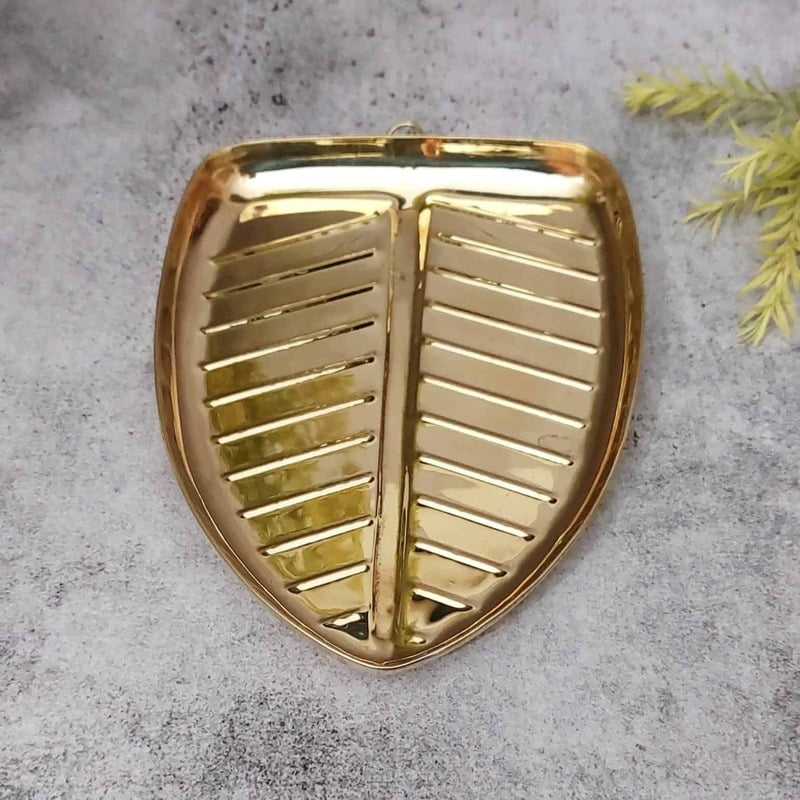 Brass Banana Leaf Plate/Thali Designed Multipurpose Plate Brass Banana Leaf Plate/Thali Designed Multipurpose Plate