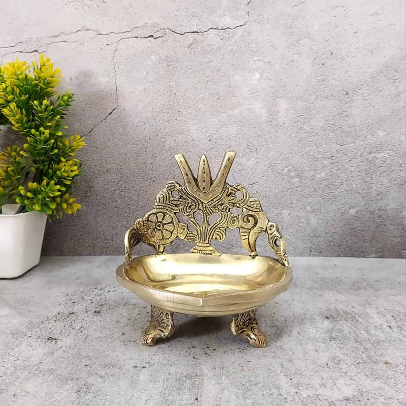 Brass Shank Chakra Nama Deepam - 5.5 inch Height | Sacred Brass Deepam with Shankh and Chakra Design for Auspicious Lighting Brass Shank Chakra Nama Deepam - 5.5 inch Height | Sacred Brass Deepam with Shankh and Chakra Design for Auspicious Lighting