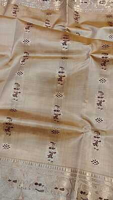 Sandalwood color figure motif Swarnachari