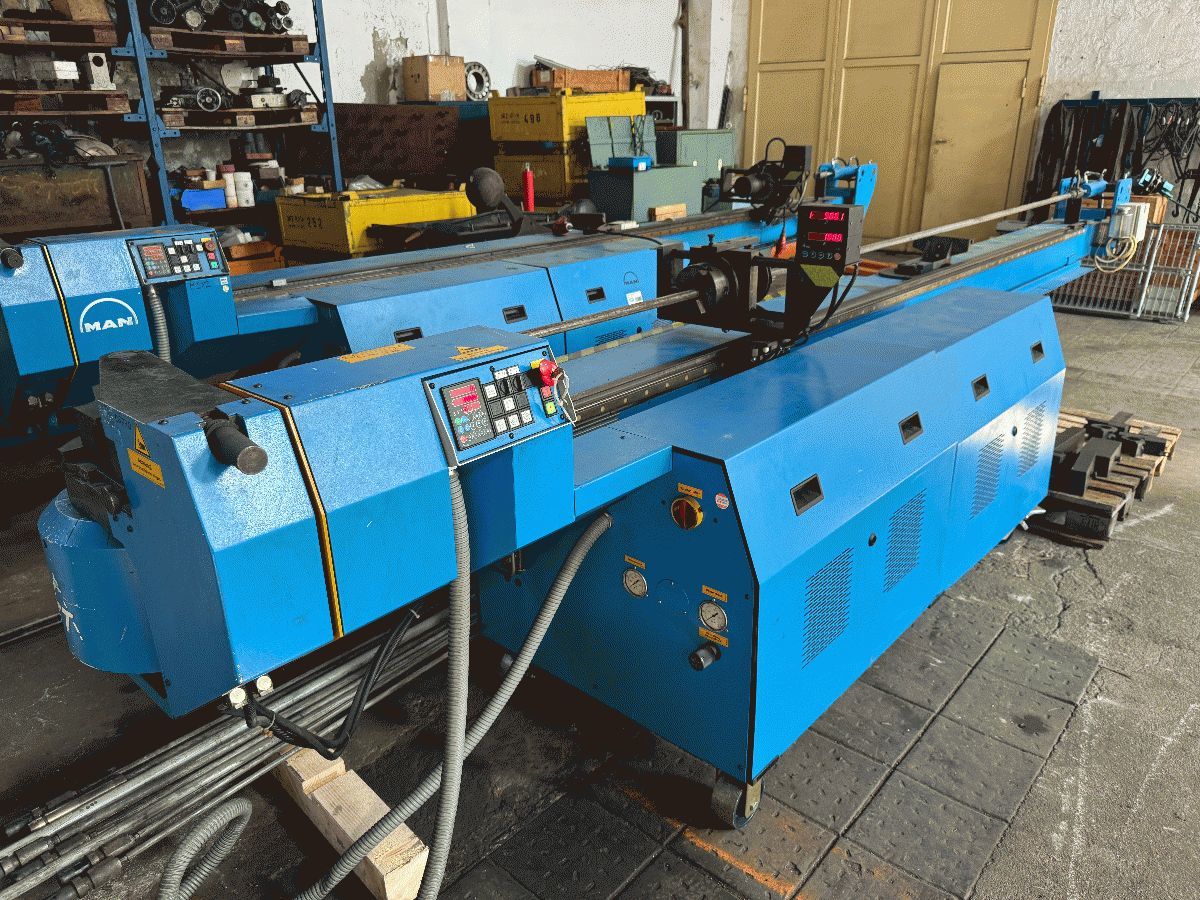 Pipe bending machine Pipe bending machine