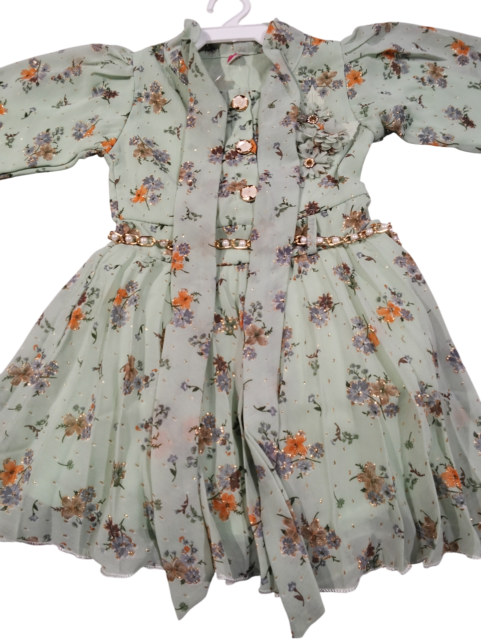 V first frock D.32.104 B.1400 V first frock D.32.104 B.1400