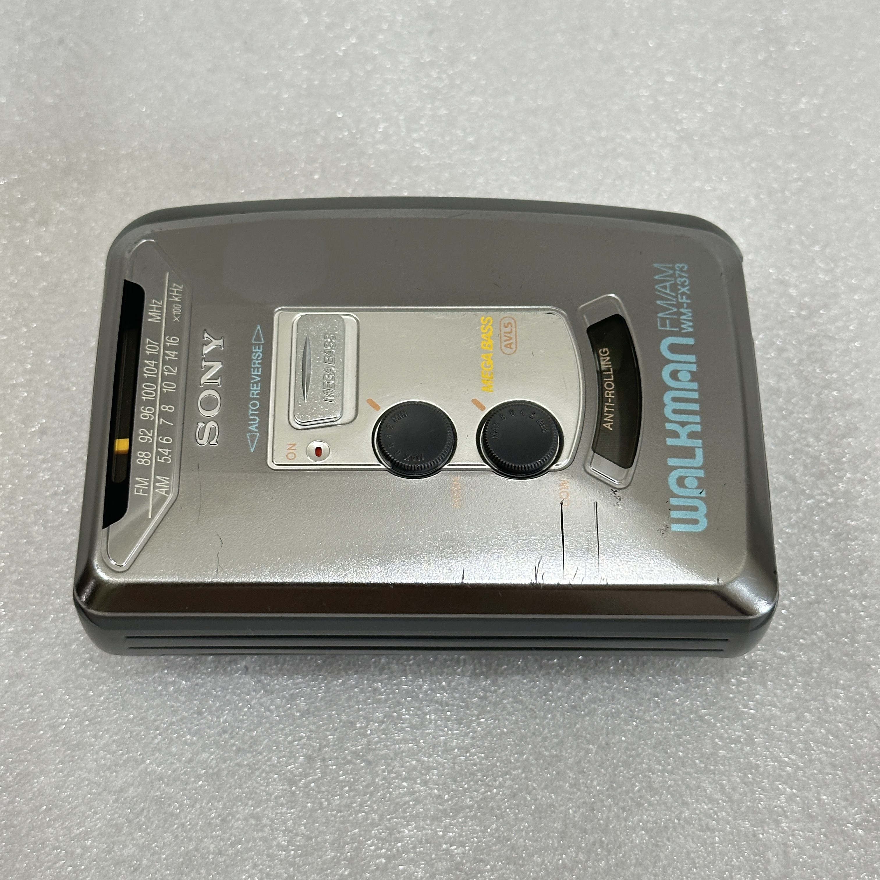 SONY - Stereo Cassette Walkman - FM/AM - WM-FX373