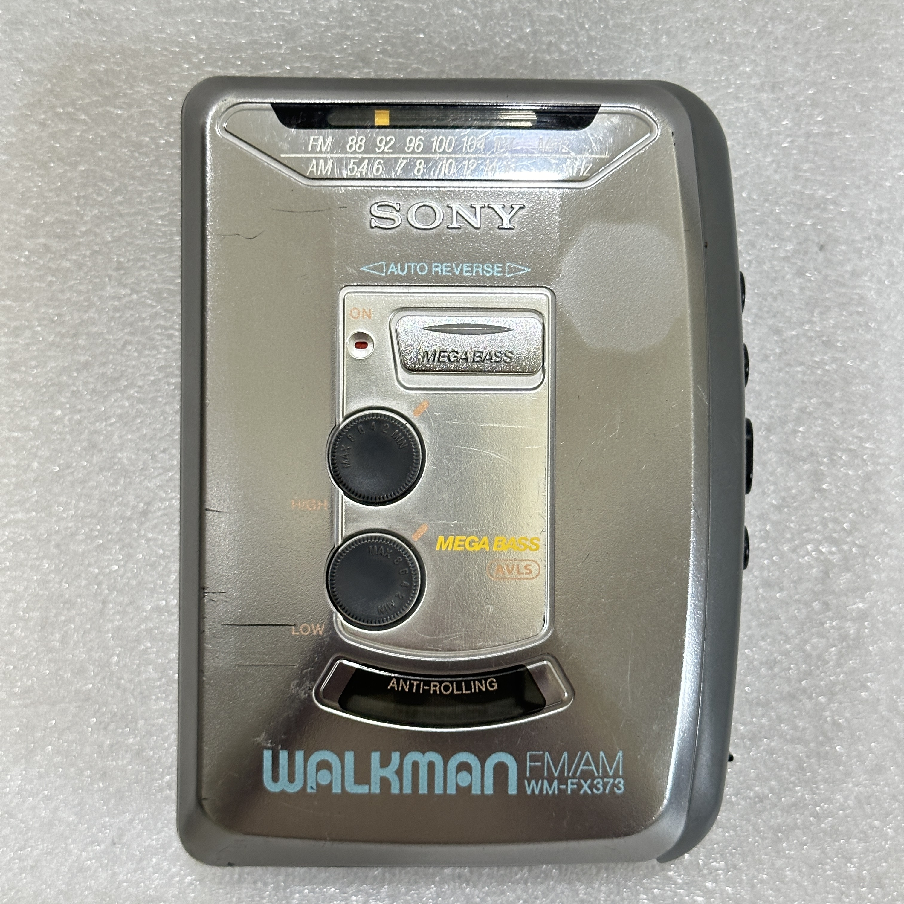SONY - Stereo Cassette Walkman - FM/AM - WM-FX373 SONY - Stereo Cassette Walkman - FM/AM - WM-FX373