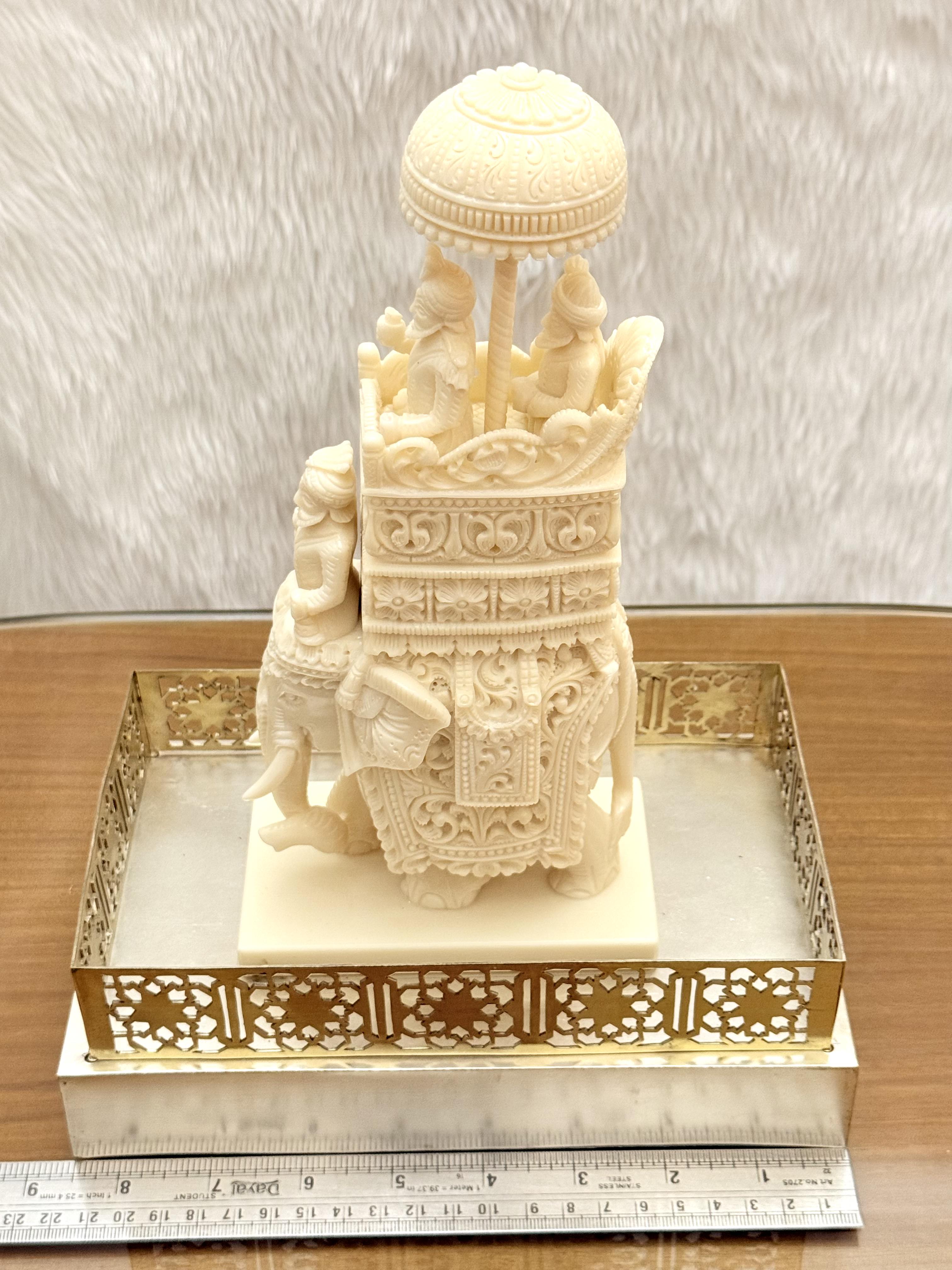 Ivory Look Alike Dome Hauda