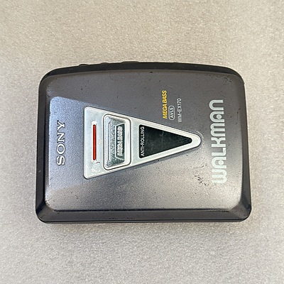 SONY - Stereo Cassette Walkman - WM-EX170