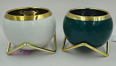 Pot With Stand 3.5 inch