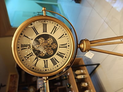Trypoid Clock Trypoid Clock