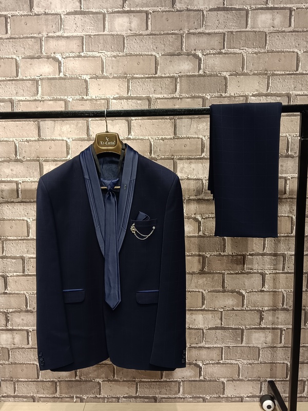 Var Raja Suit D-7440 Le-Cartin Var Raja Suit D-7440 Le-Cartin
