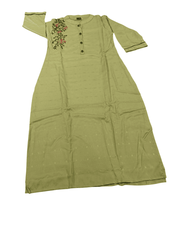 Elegant Floral Embroidered Kurti Set D.2.3753 Elegant Floral Embroidered Kurti Set D.2.3753