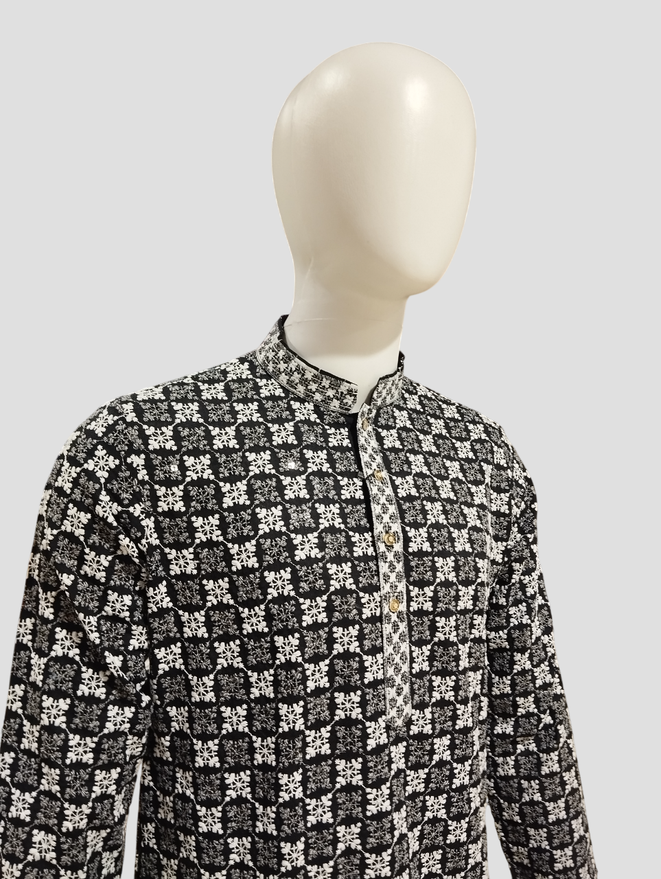 Men's Designer Black & White Embroidered Kurta Pajama Set D.10/10