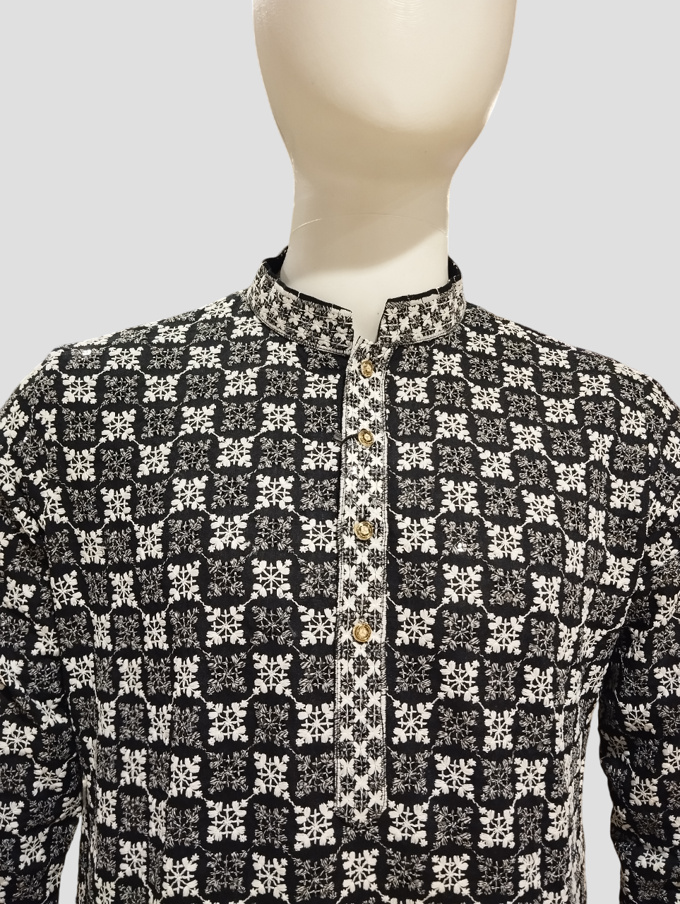 Men's Designer Black & White Embroidered Kurta Pajama Set D.10/10