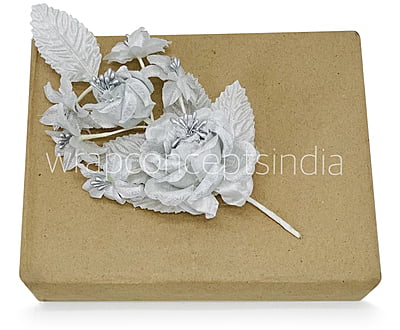 Two Flower Ready Bunch - Gold/Silver Two Flower Ready Bunch - Gold/Silver