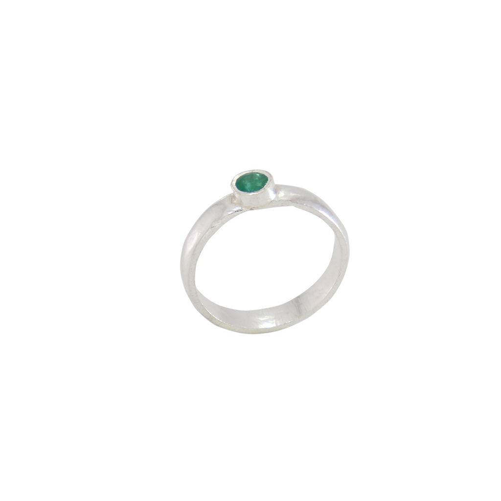 Sterling Silver Green Stone Ring (Mothiram) Sterling Silver Green Stone Ring (Mothiram)