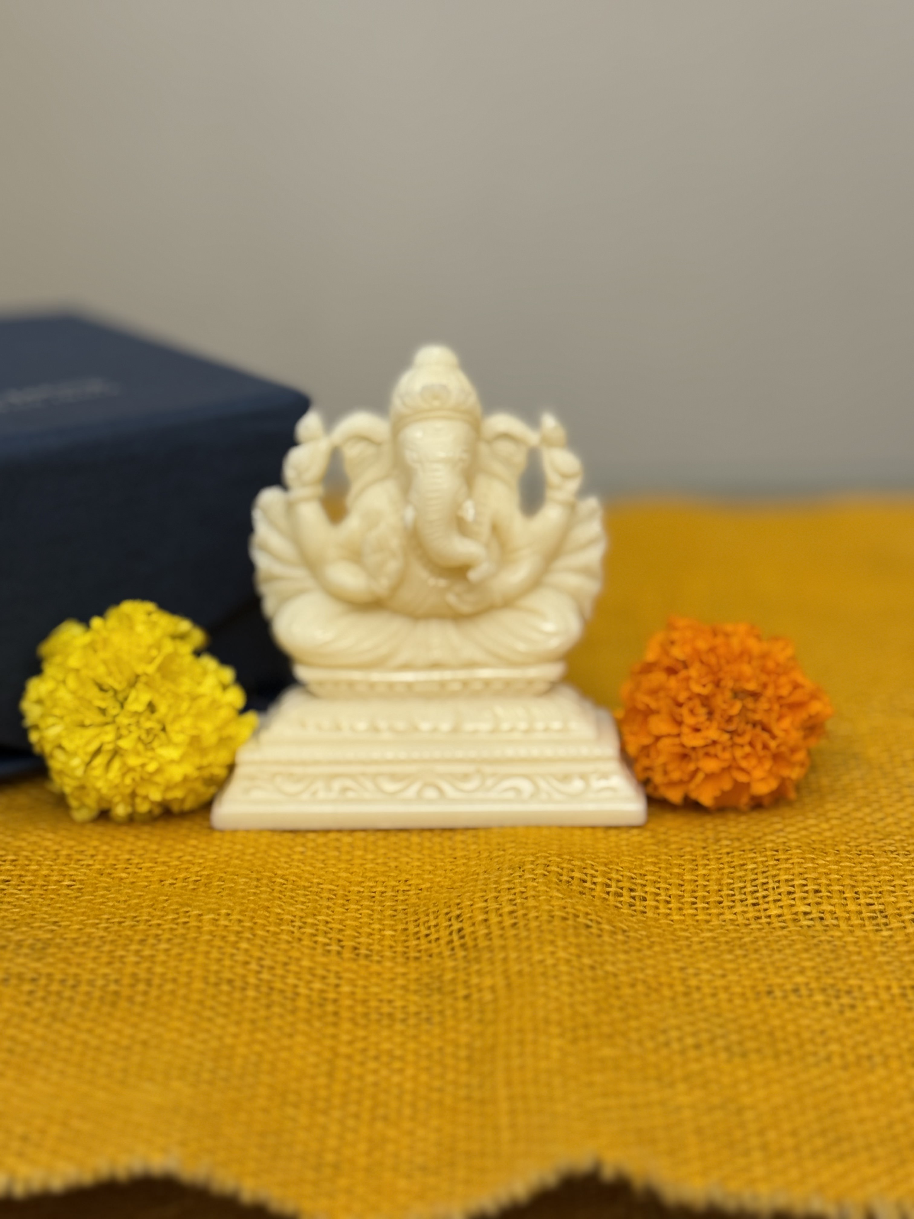 Ivory Look Alike Ganesha (car dashboard) Ivory Look Alike Ganesha (car dashboard)