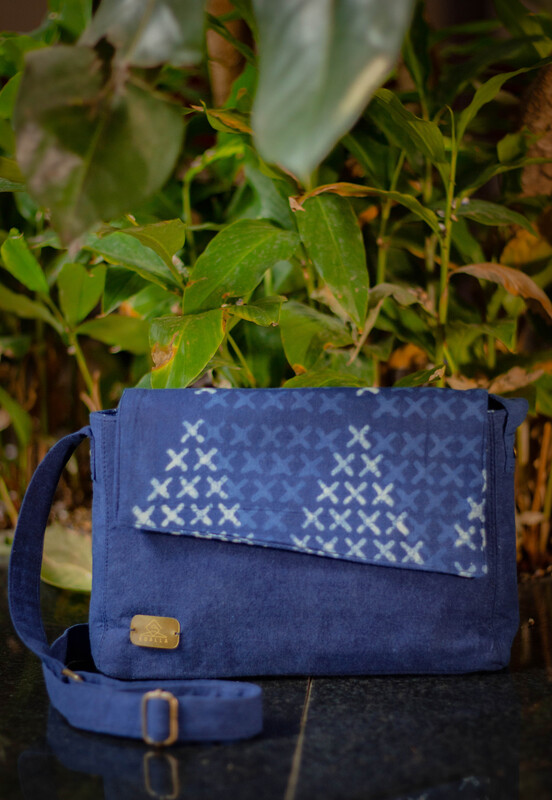 Mobile sling blue Mobile sling blue