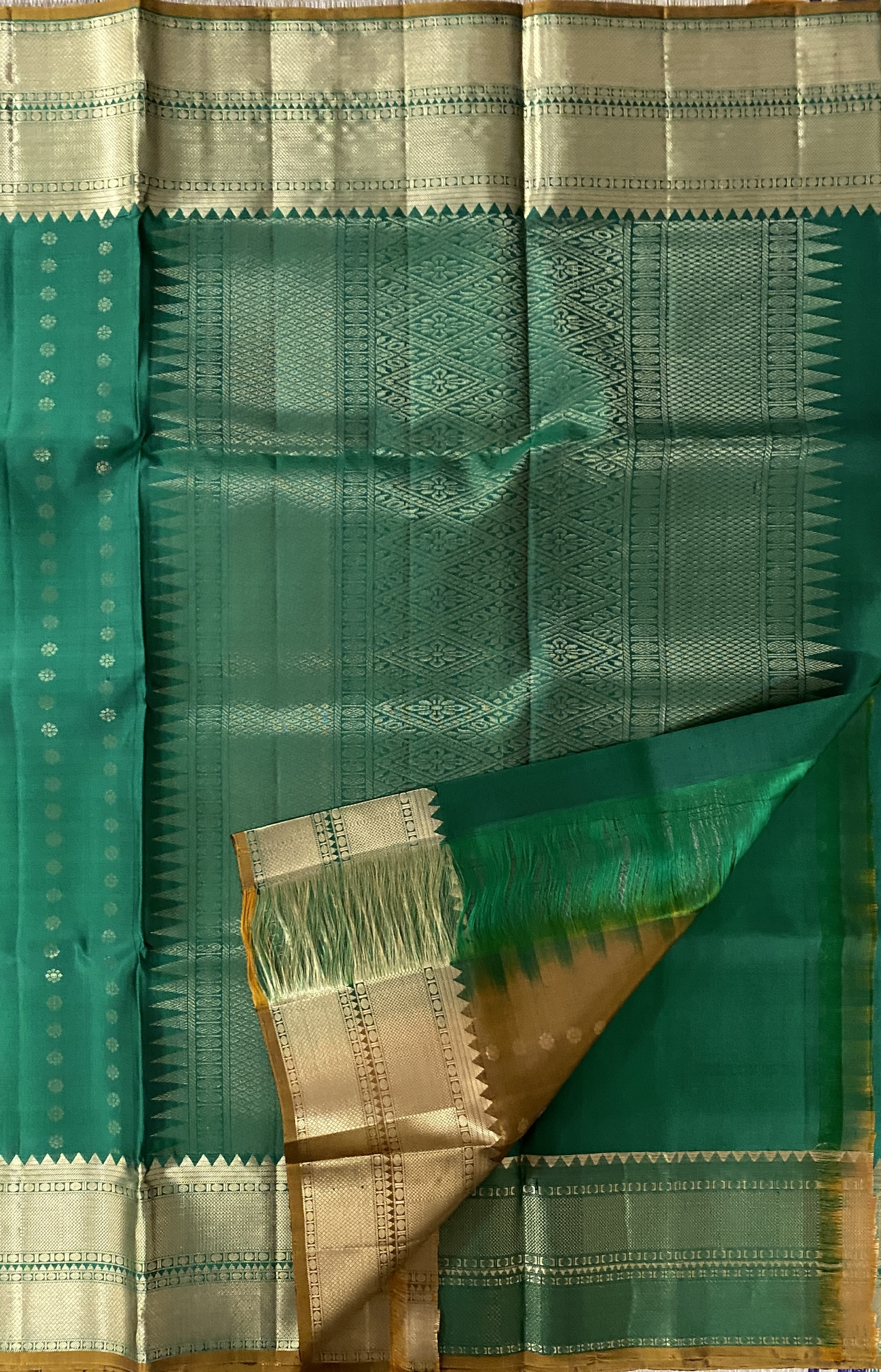 Kadambari - Pure Silk Exclusive Sarees 8140