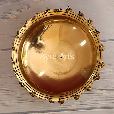 Plain Urli Brass Bowl With Ghungroos - 9 Inch Length Plain Urli Brass Bowl With Ghungroos - 9 Inch Length