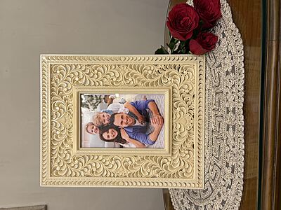 Ivory Look-Alike Royal Heritage Photo Frame