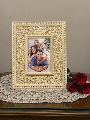 Ivory Look-Alike Royal Heritage Photo Frame
