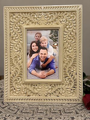 Ivory Look-Alike Royal Heritage Photo Frame