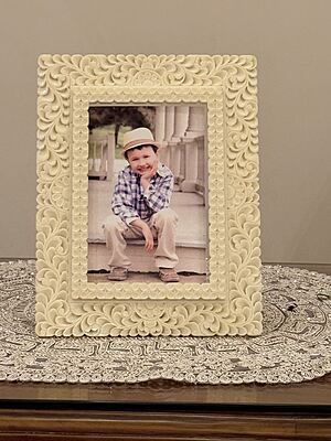 Ivory Look-Alike Eternal Memories Frame