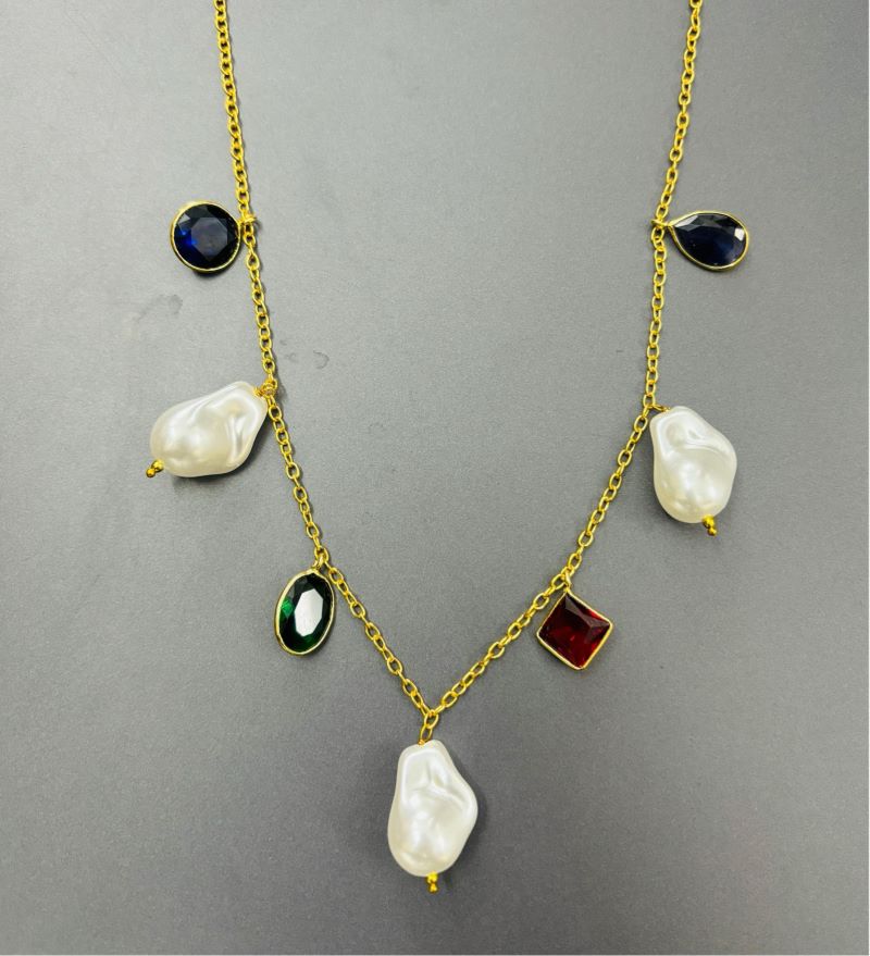 Fancy Pearl HG Collet Necklace