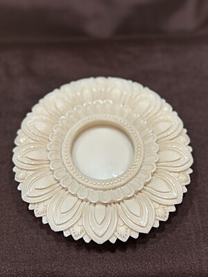 Ivory Look-Alike Sunflower Tealight Holder Ivory Look-Alike Sunflower Tealight Holder