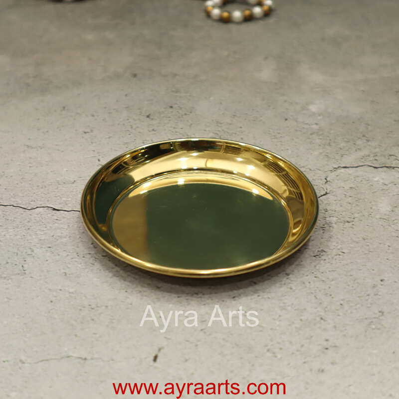 Pure Indian Traditional Handmade Brass Golden Color Plain Plate Pure Indian Traditional Handmade Brass Golden Color Plain Plate