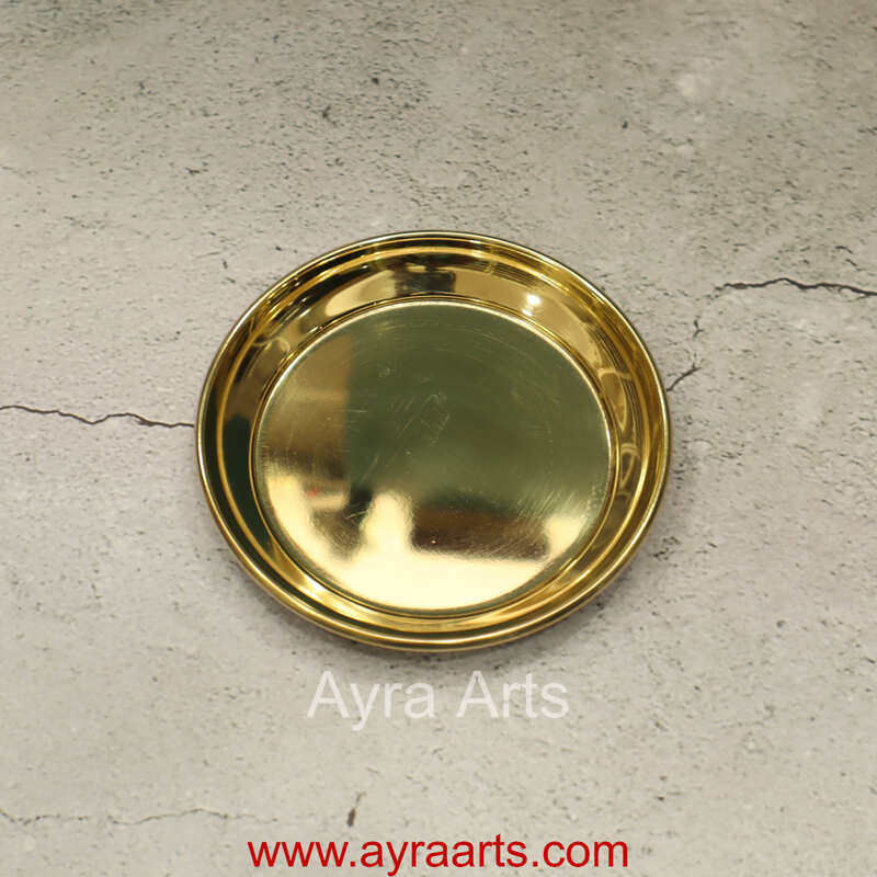 Pure Indian Traditional Handmade Brass Golden Color Plain Plate Pure Indian Traditional Handmade Brass Golden Color Plain Plate