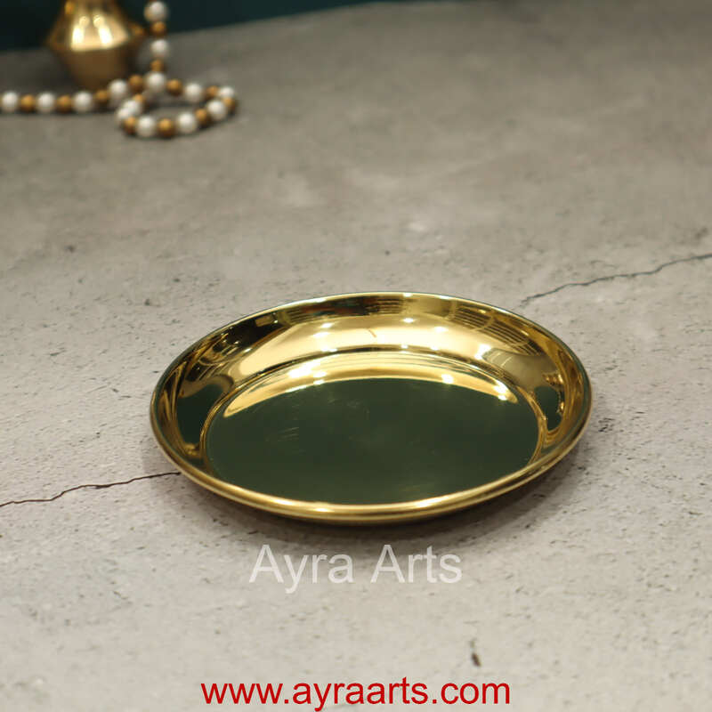 Pure Indian Traditional Handmade Brass Golden Color Plain Plate Pure Indian Traditional Handmade Brass Golden Color Plain Plate