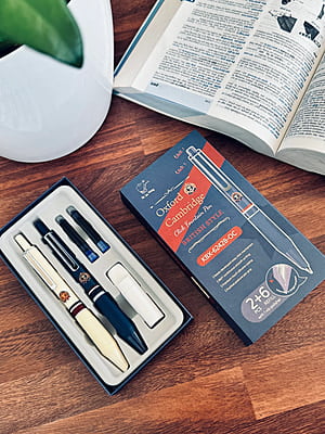Fountain Pen for Students, Iridium Tip Nib Refillable Click 2 Pcs Fountain Pen with 6 Refill