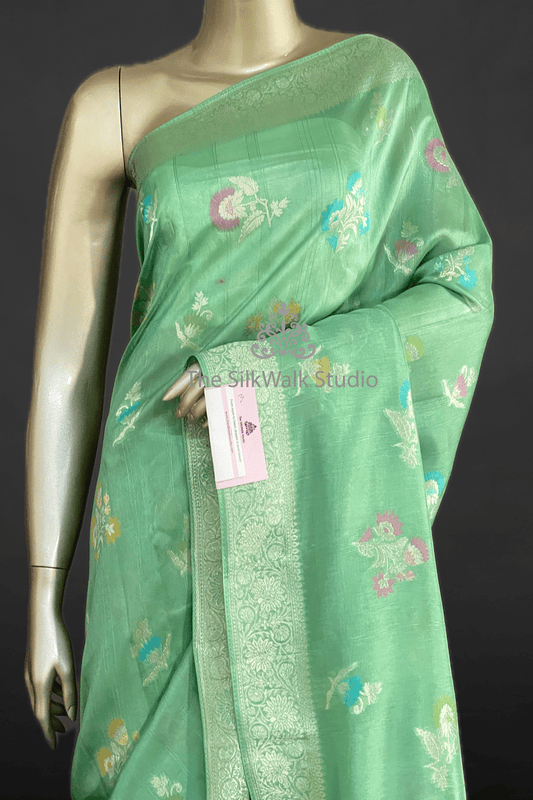 Mridula – The Banarasi Raw Silk Saree SWS236