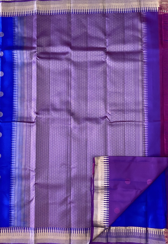 15818