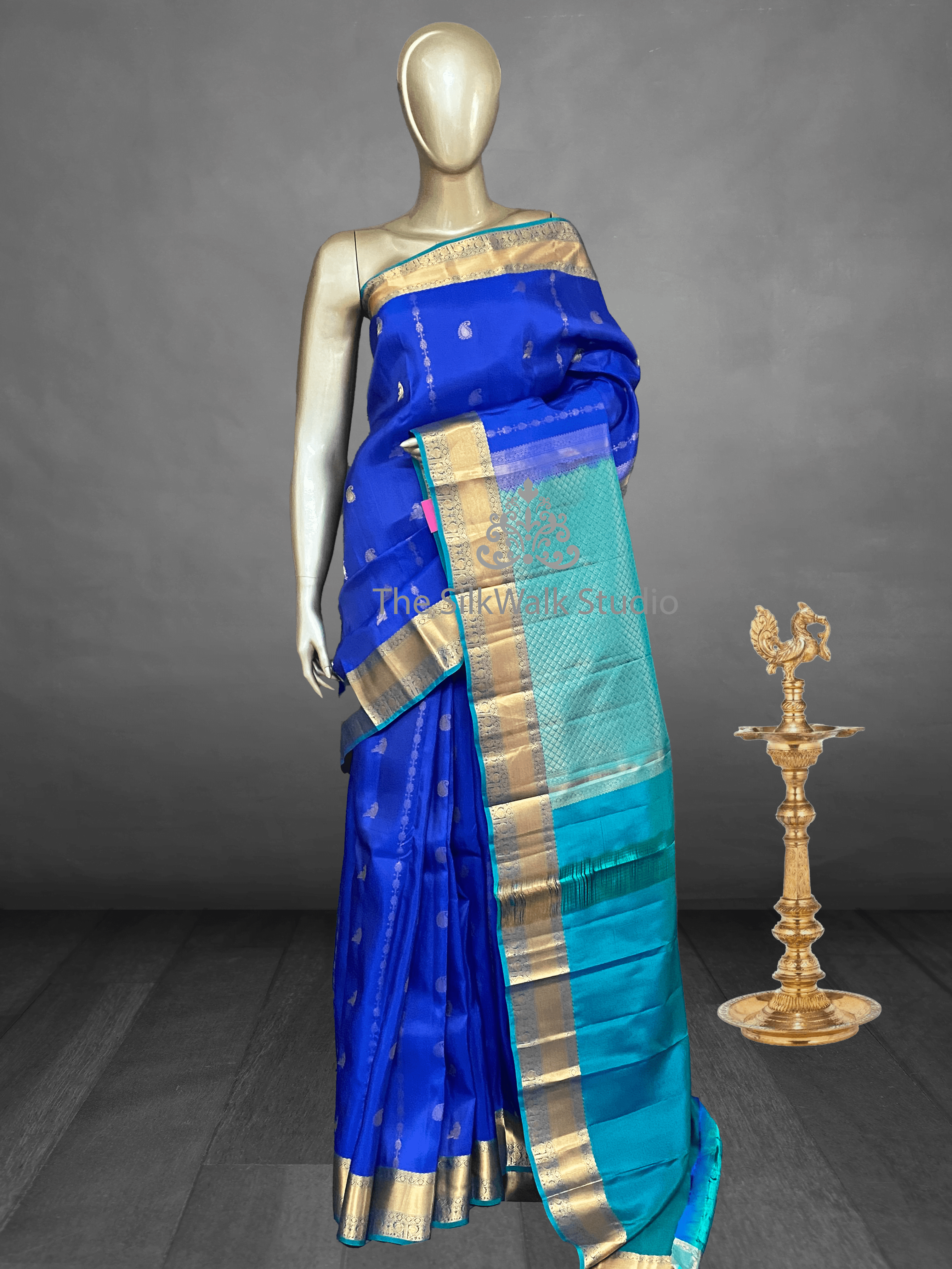 Chetana โ Border Silk Sarees (Manga & Peacock Motif) 19296