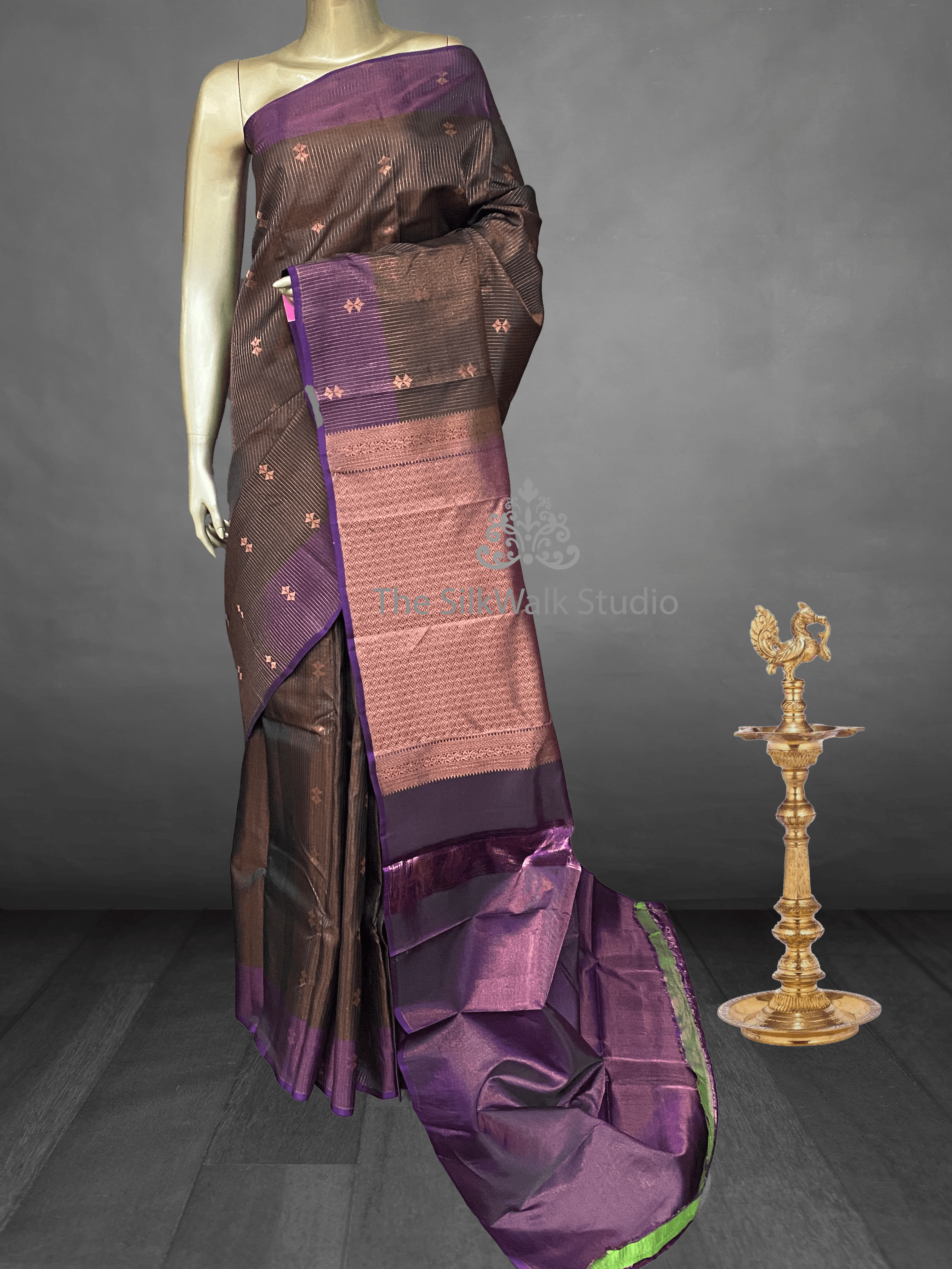 Janaki – The SilkWalk Delights (Borderless) 14452 Janaki – The SilkWalk Delights (Borderless) 14452