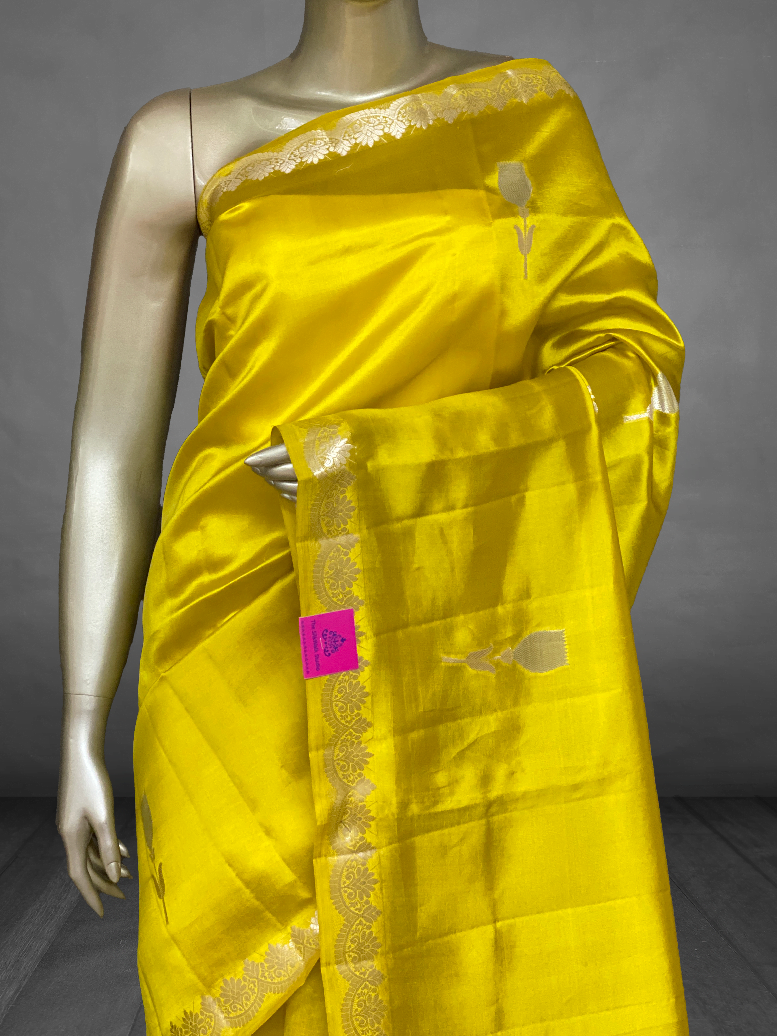 Prahba - The Pure Mango Silk Banarasi Handloom Saree 19328