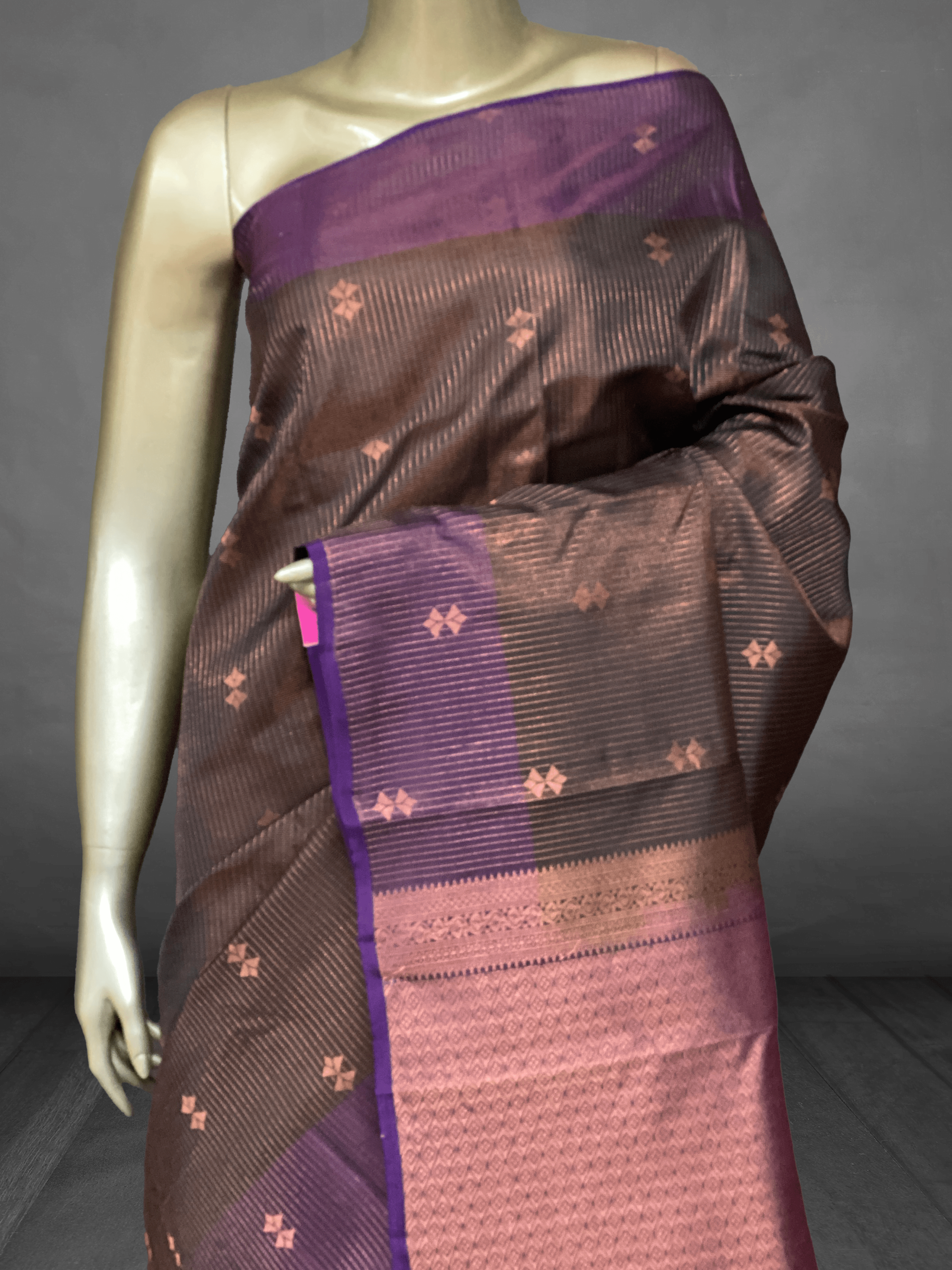 Janaki – The SilkWalk Delights (Borderless) 14452 Janaki – The SilkWalk Delights (Borderless) 14452