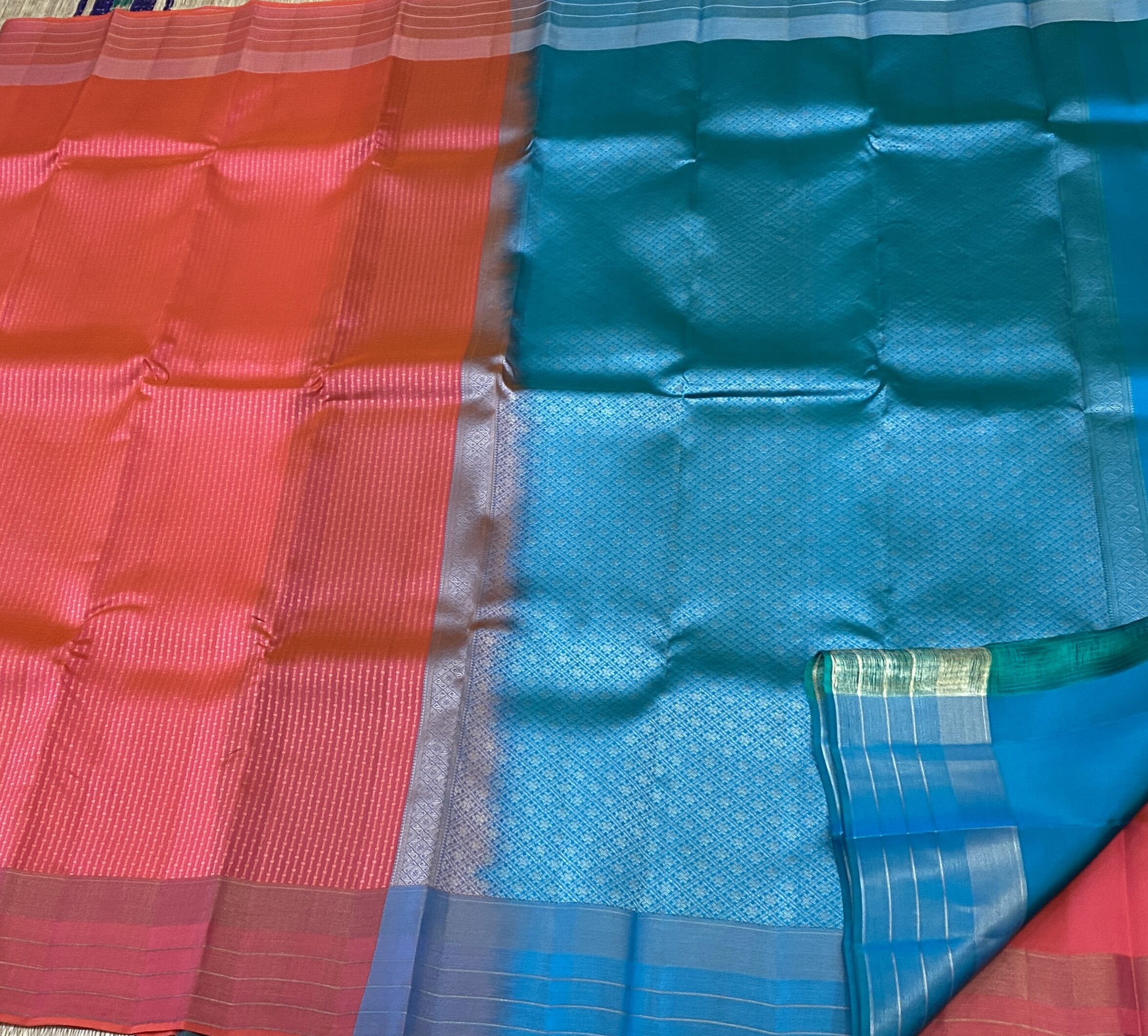 Abhirami - The Silk Walk Delights SWS12 Abhirami - The Silk Walk Delights SWS12