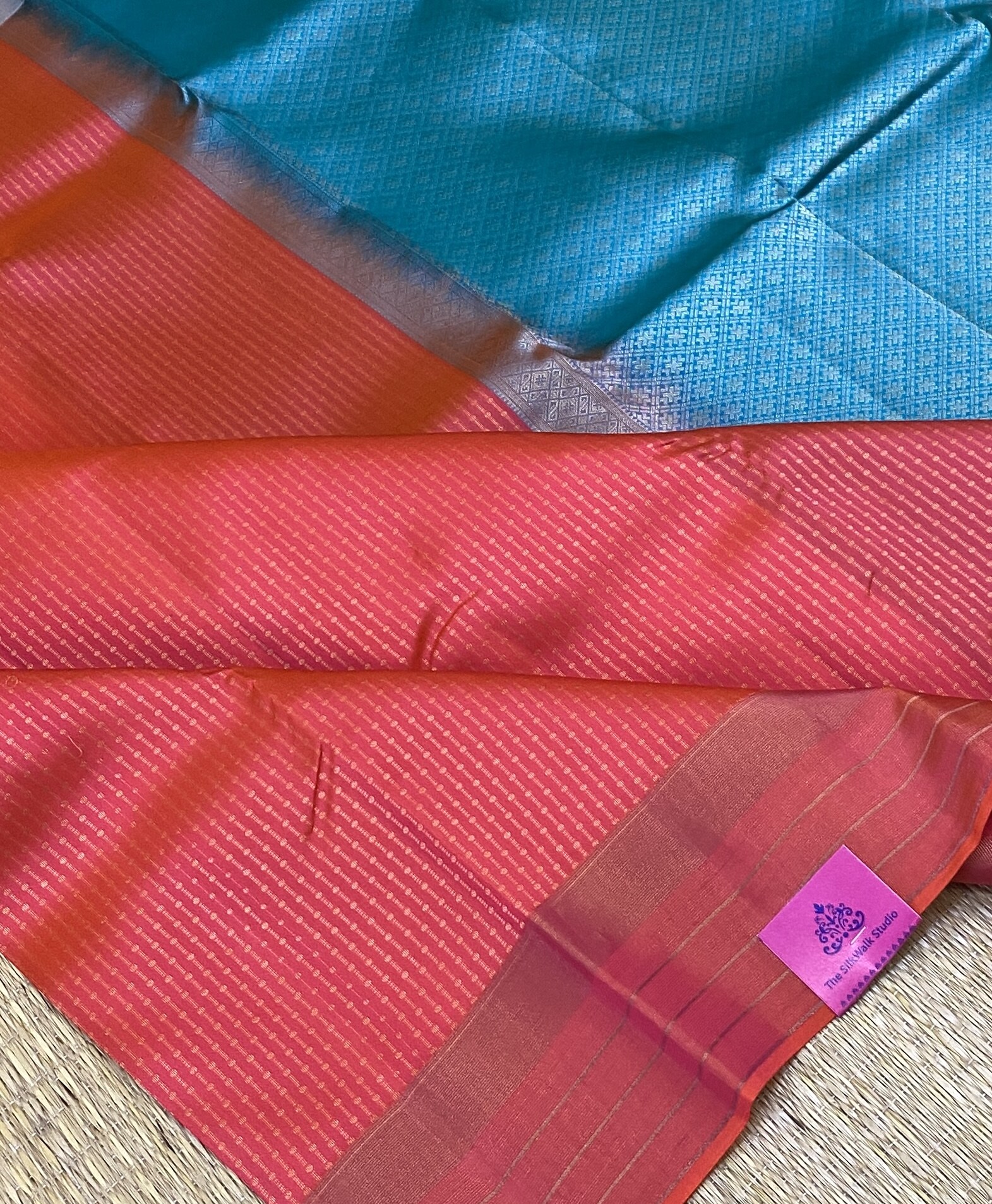 Abhirami - The Silk Walk Delights SWS12 Abhirami - The Silk Walk Delights SWS12