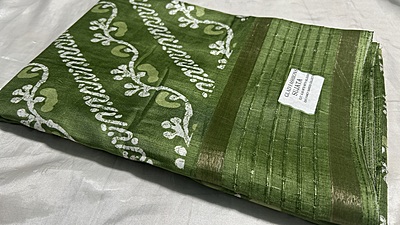 Dola Sequence White Swirls Saree - Pista