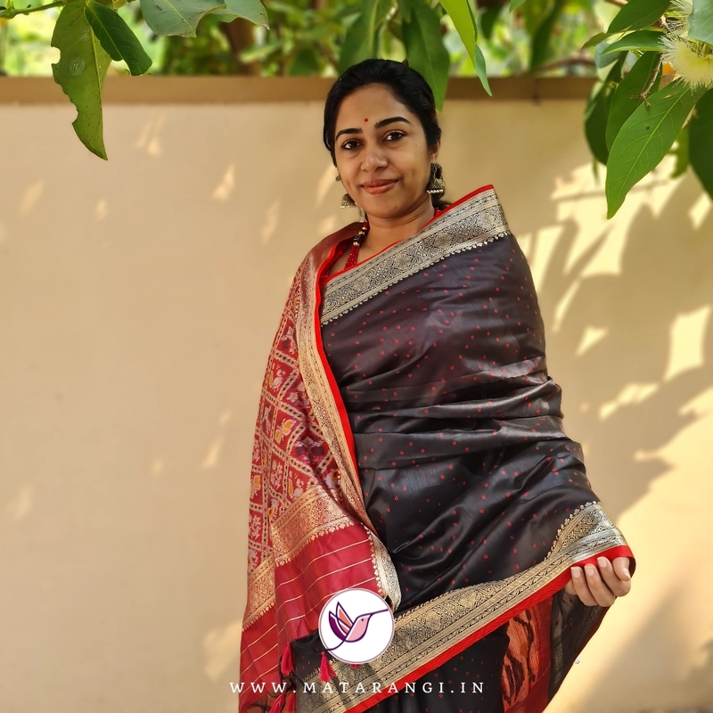 Black& Red Rajkot Patola Saree Black& Red Rajkot Patola Saree