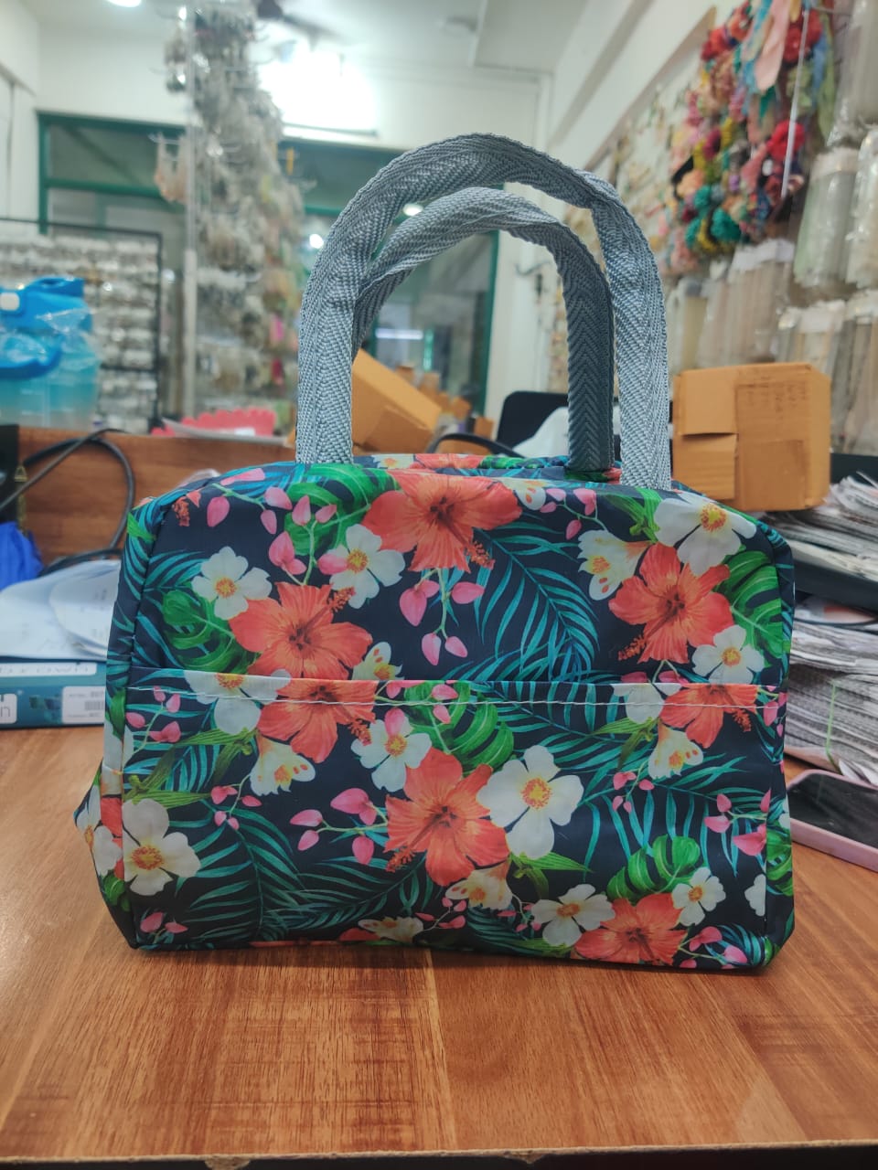 Lunch bag time JBAG08