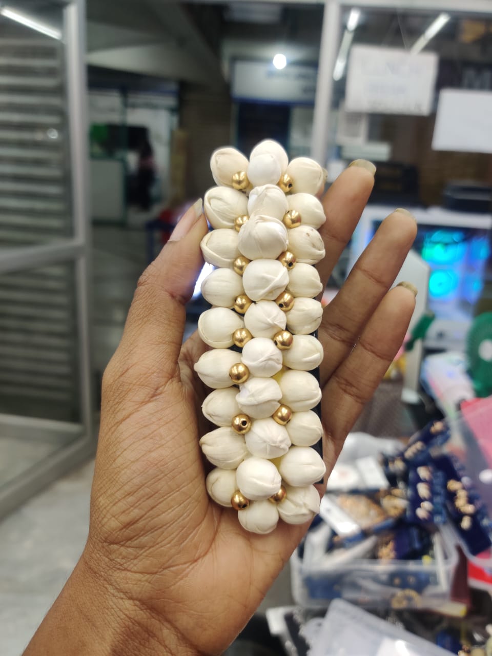 Center Clip JCL218